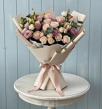 Букет цветов из:  Розы и Лизиантусы в Ладушкине