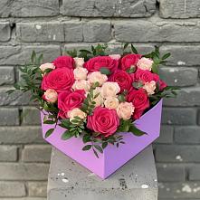 Цветочная композиция из Розы в коробке в Ладушкине