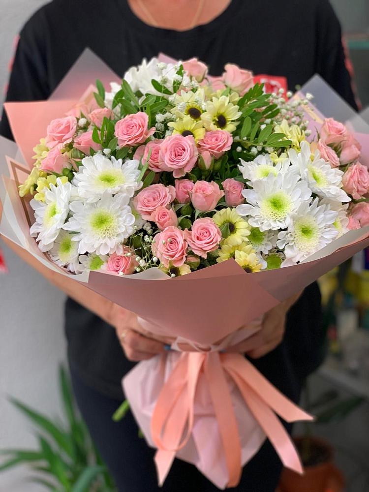 Букет цветов из: Розы и Хризантемы в Ладушкине