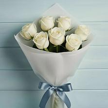 Букет 7 Белых роз Эдлесс Лав в Ладушкине