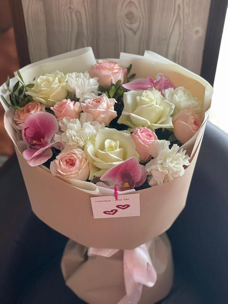 Букет цветов из: Орхидеи, Розы и Гвоздики в Ладушкине