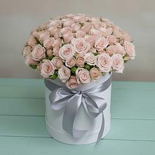 Цветочная композиция из Розы в шляпной коробке в Ладушкине