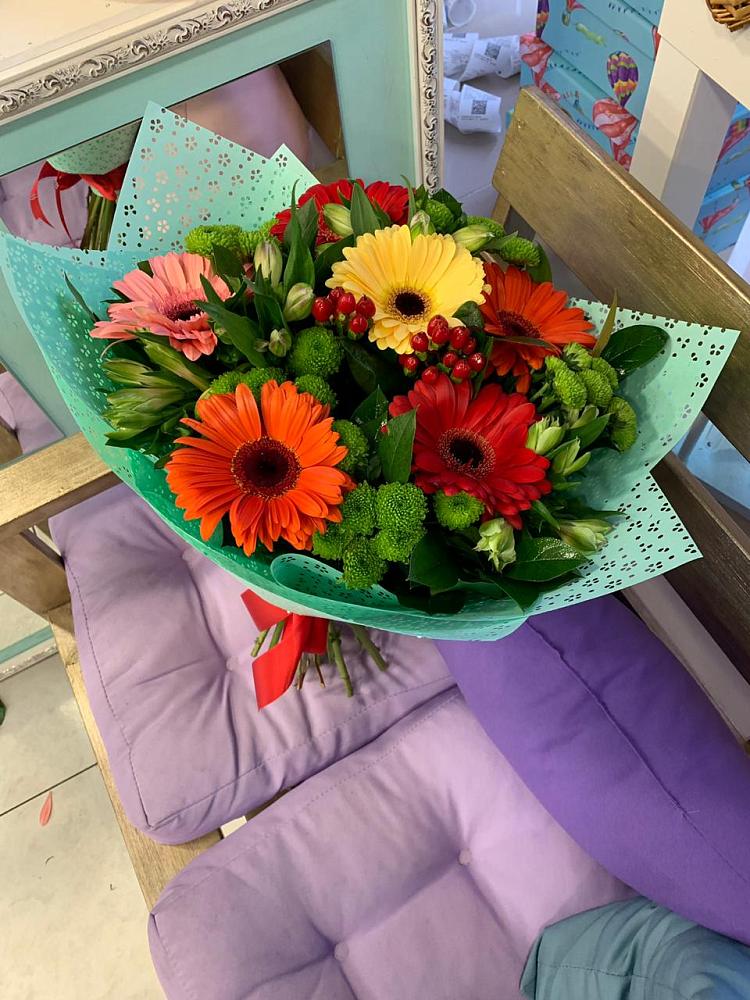 Букет цветов из: Герберы, Хризантемы и Альстромерии в Ладушкине