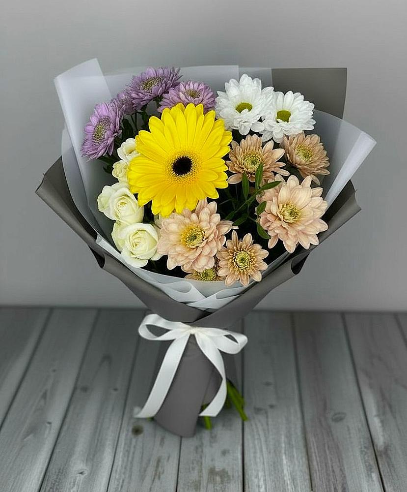 Букет цветов из: Розы, Герберы и Хризантемы в Ладушкине