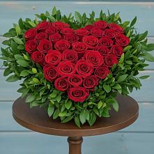 Цветочная композиция из Розы в виде сердца в Ладушкине