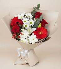 Букет цветов из:  Розы, Хризантемы, Герберы и Лилии в Ладушкине