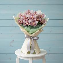 Букет цветов из:  Орхидеи и Розы в Ладушкине