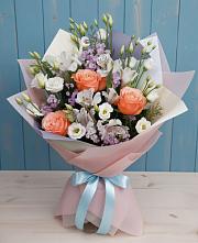 Букет цветов из:  Лизиантусы, Розы, Альстромерии и Гипсофила #REPLACE_PRED# Ладушкине