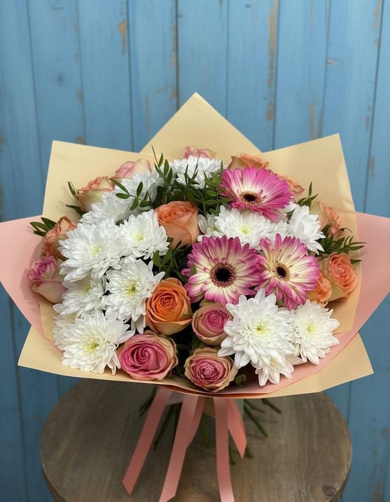 Букет цветов из: Розы, Герберы и Хризантемы в Ладушкине