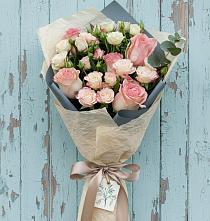 Букет цветов из:  Розы в Ладушкине