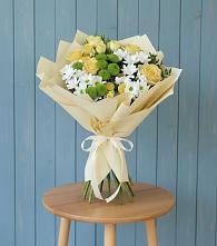 Букет цветов из:  Хризантемы и Розы в Ладушкине