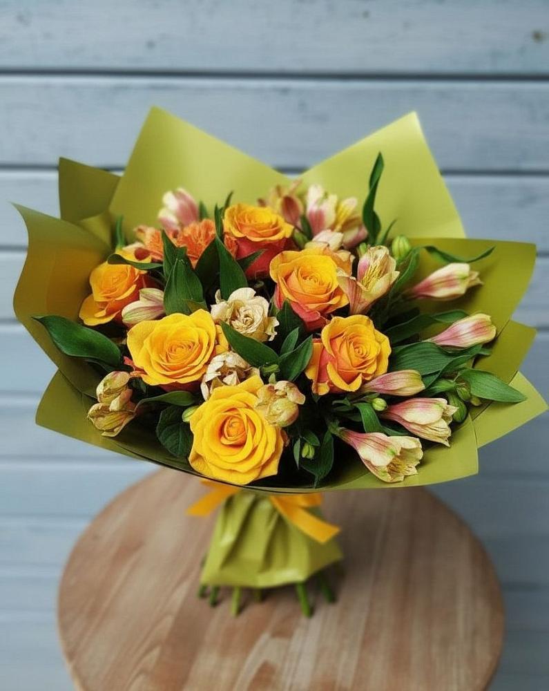 Букет цветов из: Альстромерии и Розы в Ладушкине