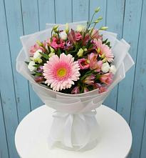 Букет цветов из:  Герберы, Альстромерии и Лизиантусы #REPLACE_PRED# Ладушкине