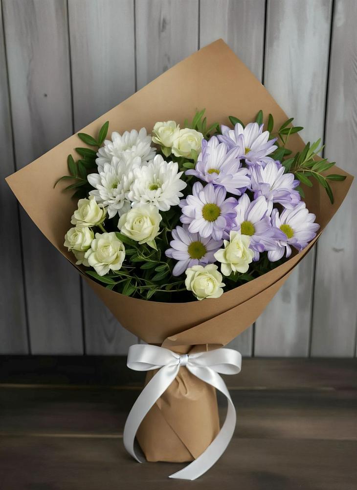 Букет цветов из: Хризантемы и Розы в Ладушкине